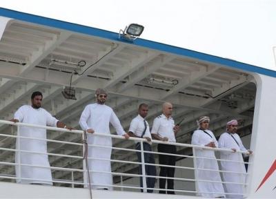 66 گردشگر عمانی با کشتی وارد قشم شدند، صدور ویزای 3 ماهه به سرزمین اصلی در جزیره