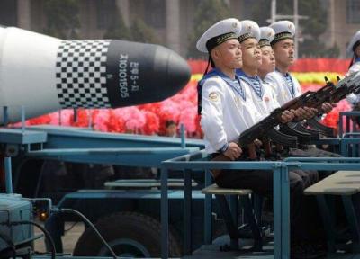 رژه سحرگاه کره شمالی در هفتاد پنجمین سالگرد تاسیس حزب حاکم