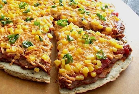 طرز تهیه پیتزای تن ماهی و ذرت